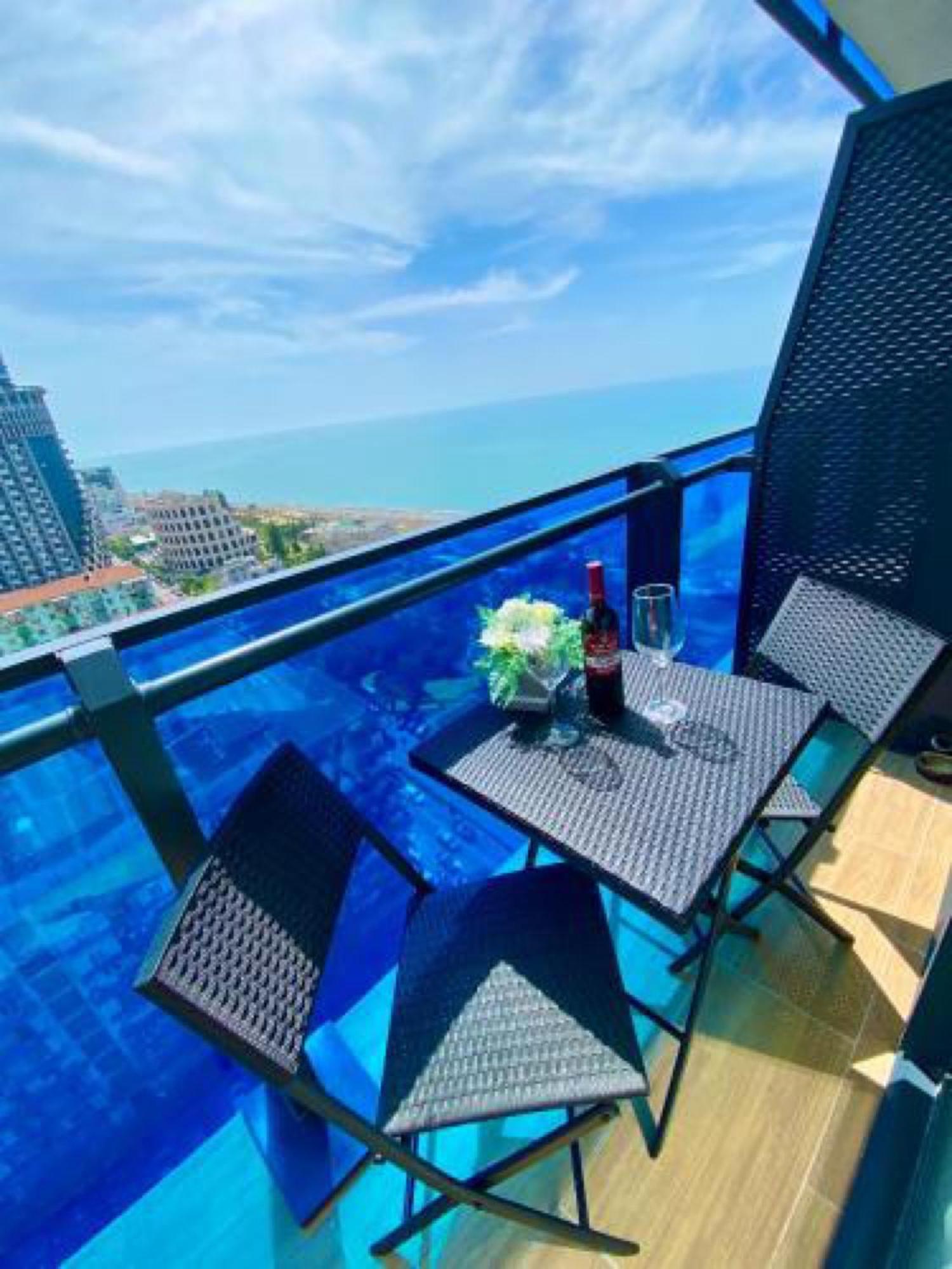 Sea View Orbi City Aparthotel Batumi Exteriör bild