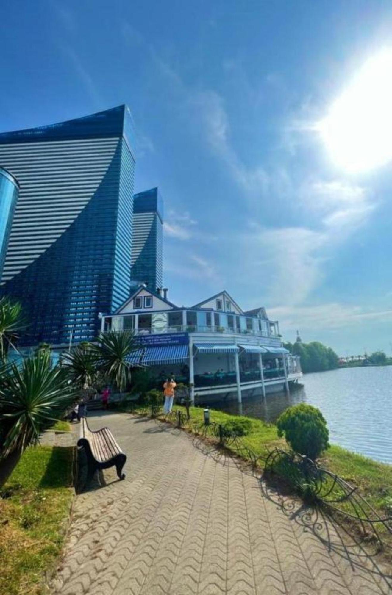 Sea View Orbi City Aparthotel Batumi Exteriör bild