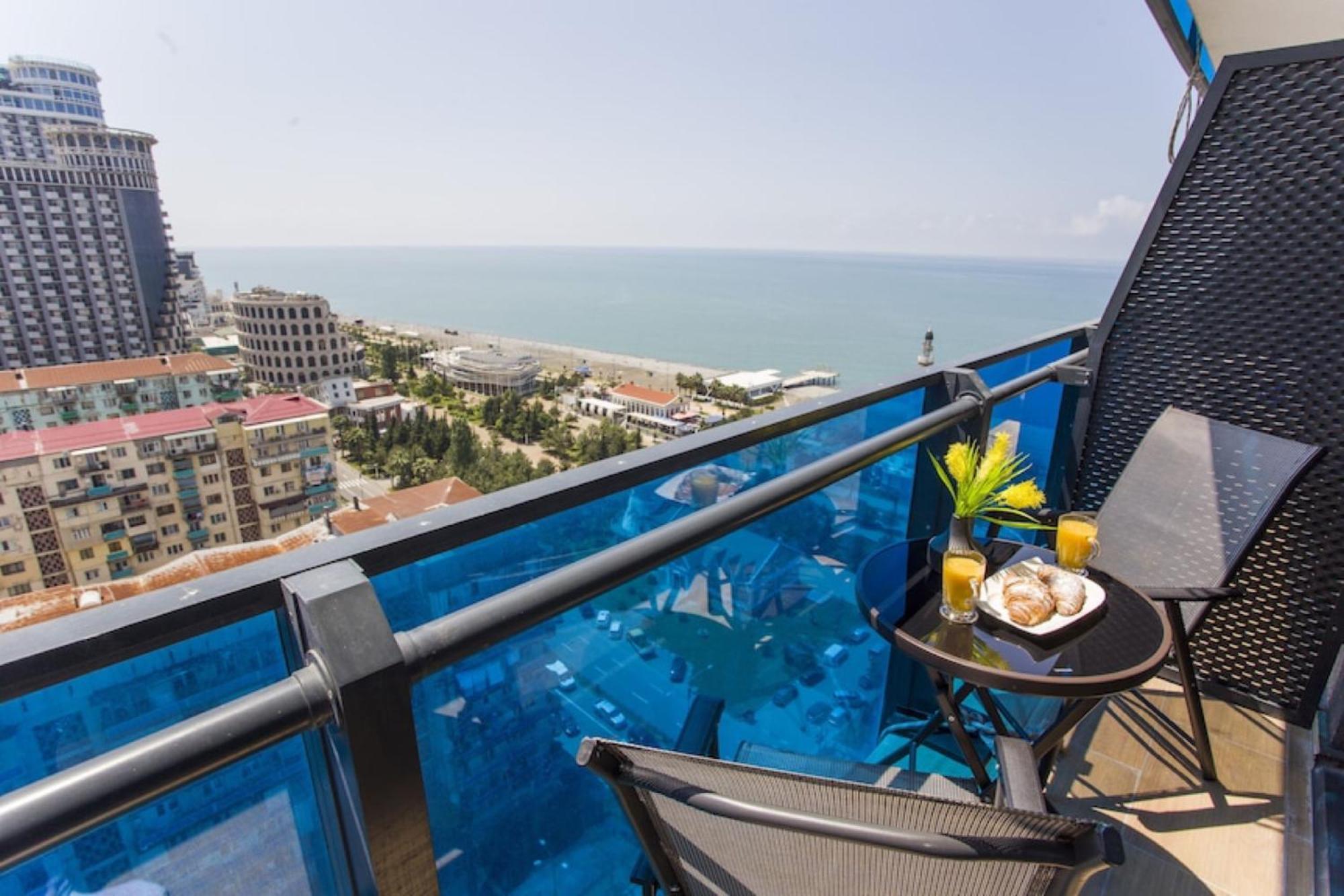 Sea View Orbi City Aparthotel Batumi Exteriör bild